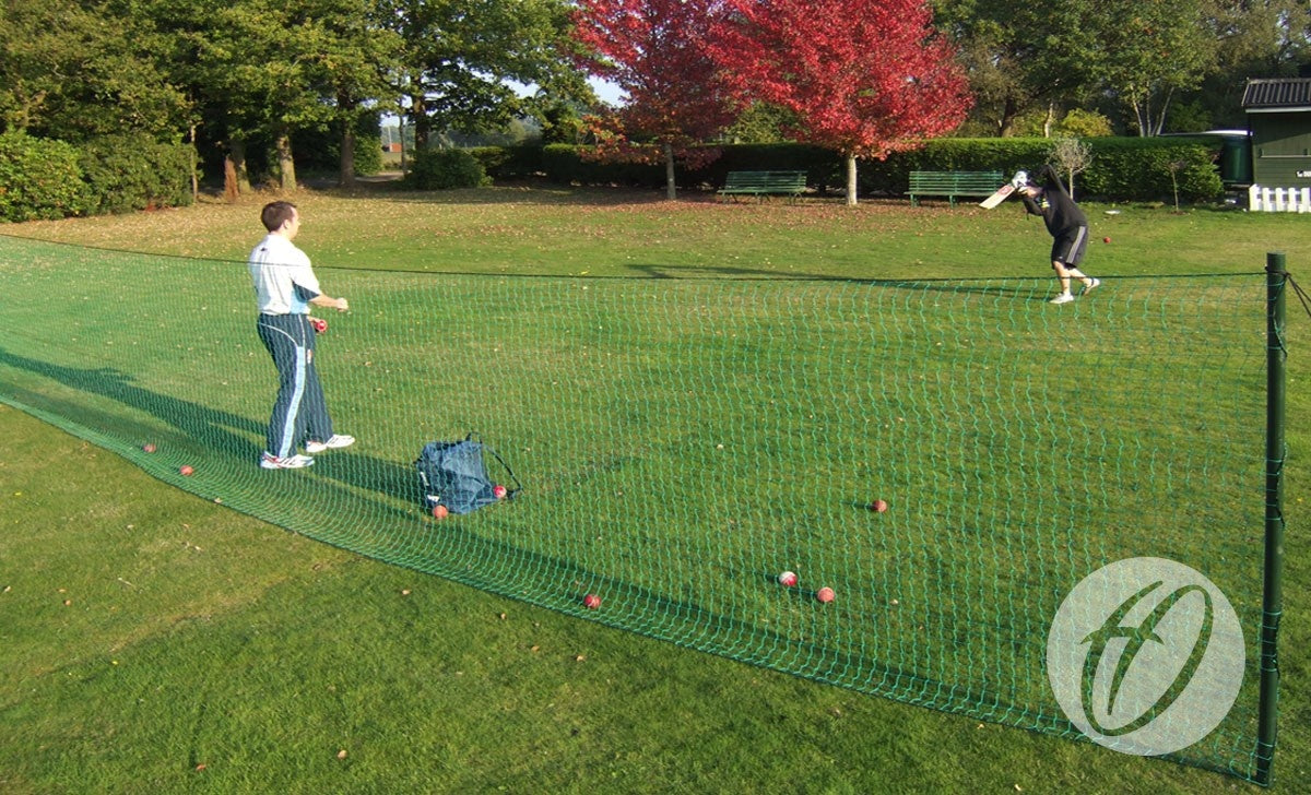 Cricket Throw Down System - 2 Poles, 11M